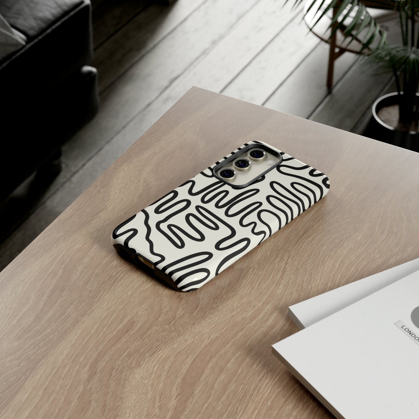 Black and White Squigles | Tough Phone Case