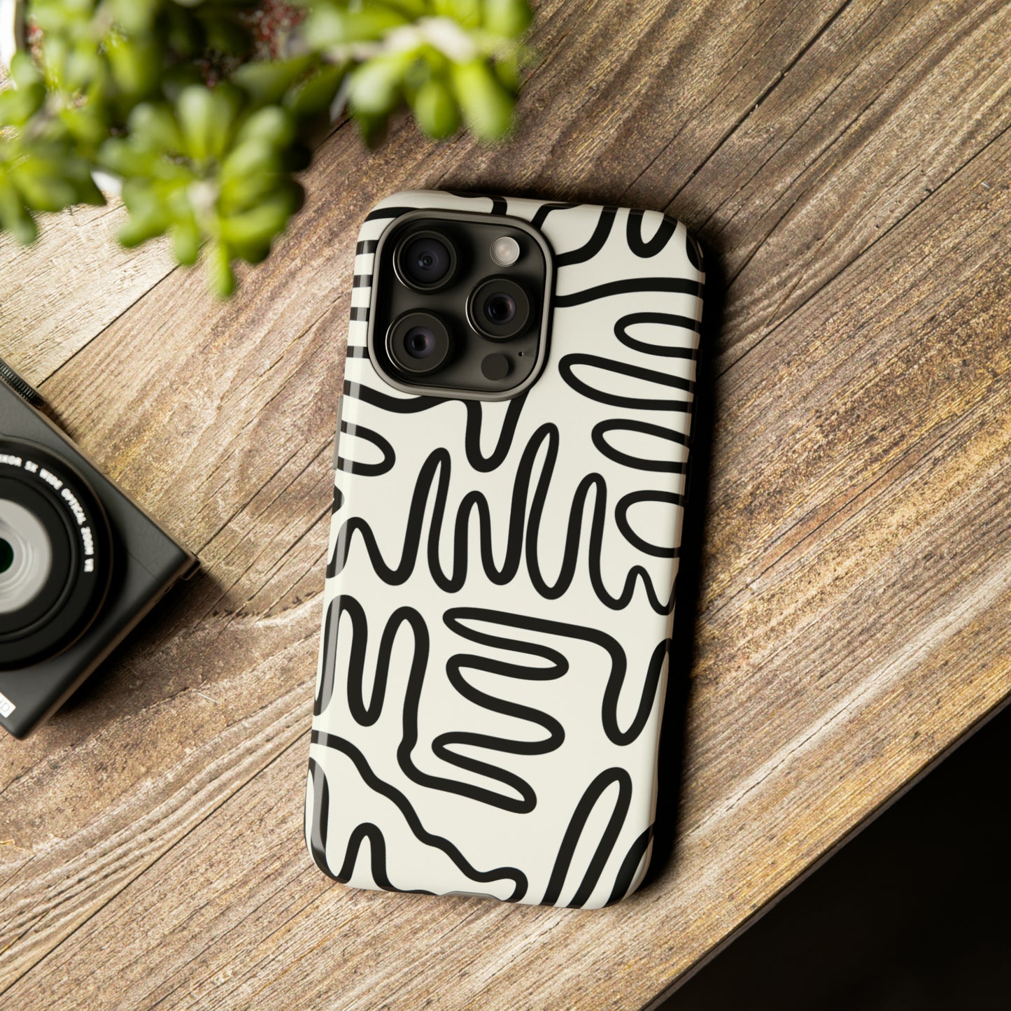 Black and White Squigles | Tough Phone Case