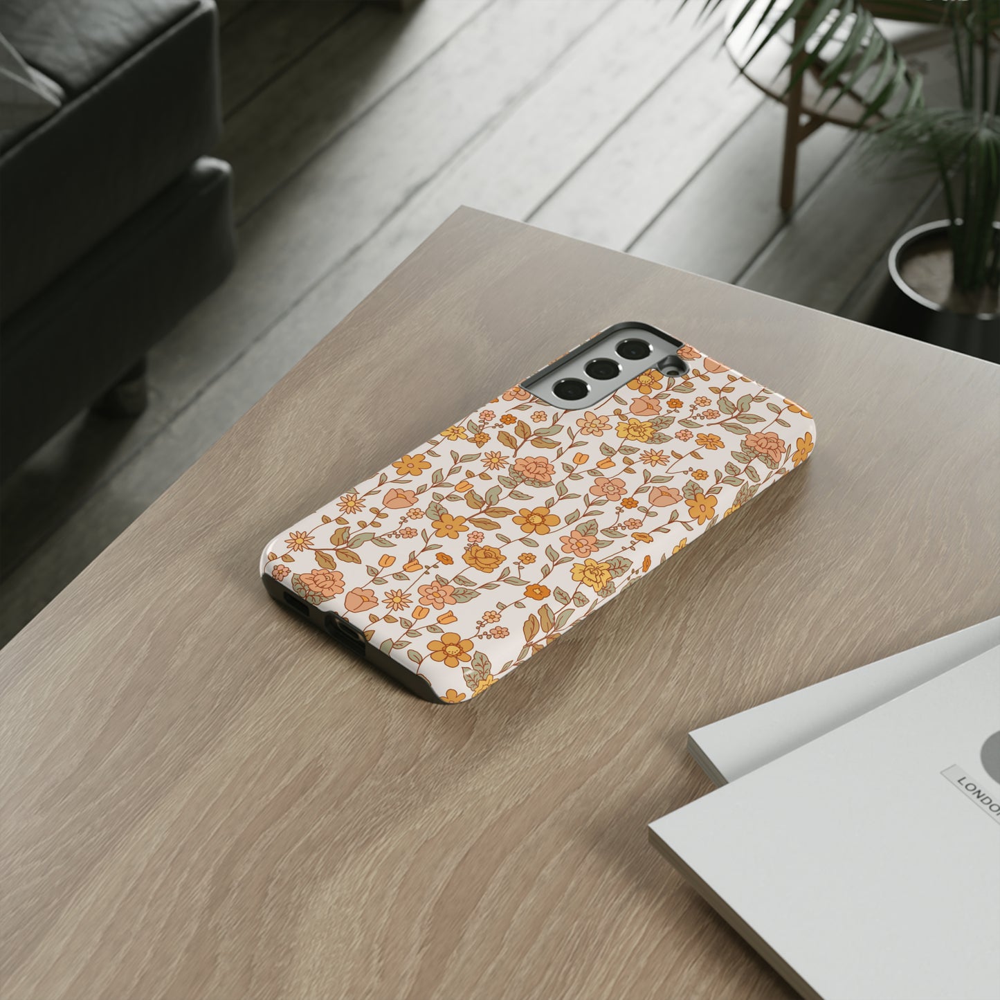 White Old Fashioned Flowers | Tough Phone Case