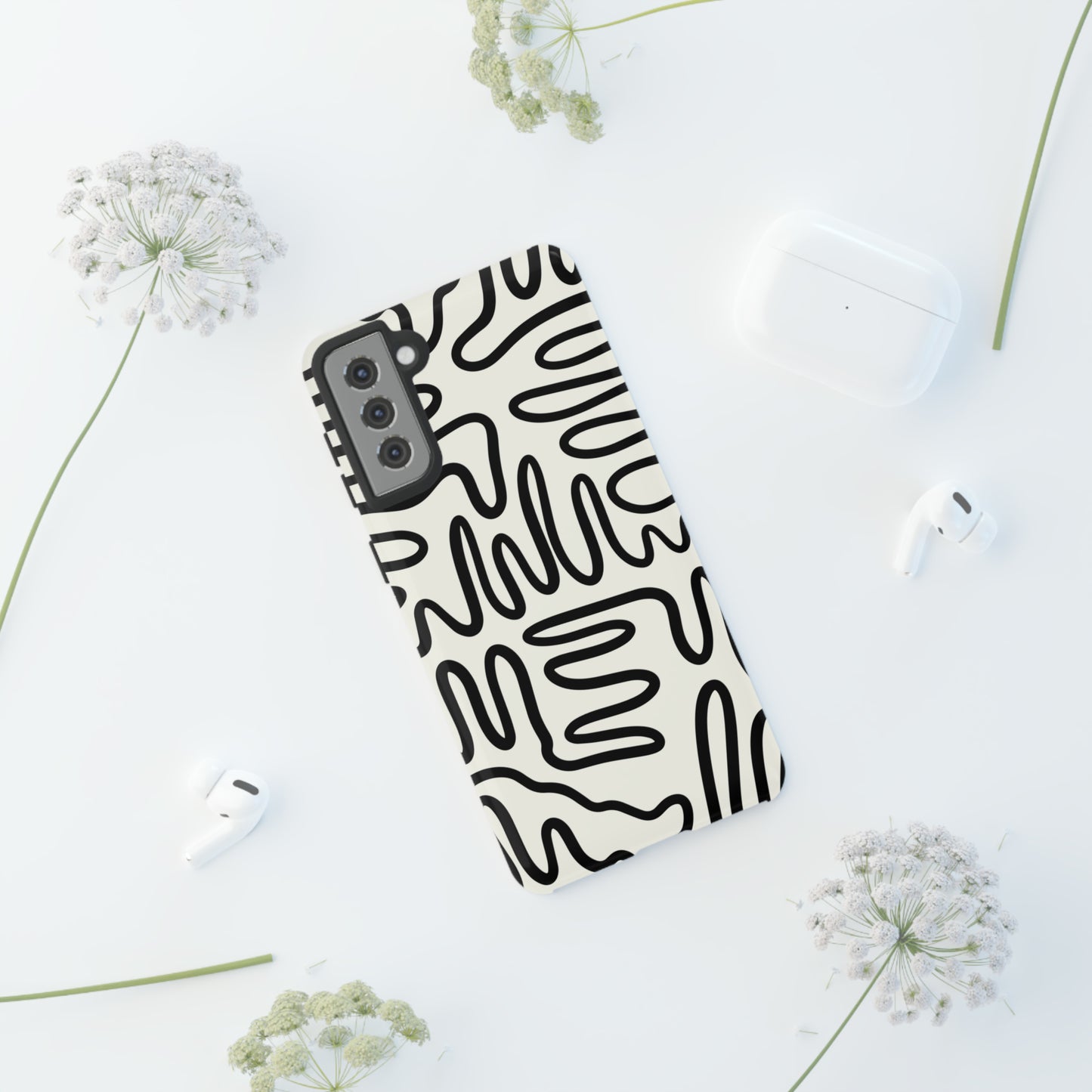 Black and White Squigles | Tough Phone Case