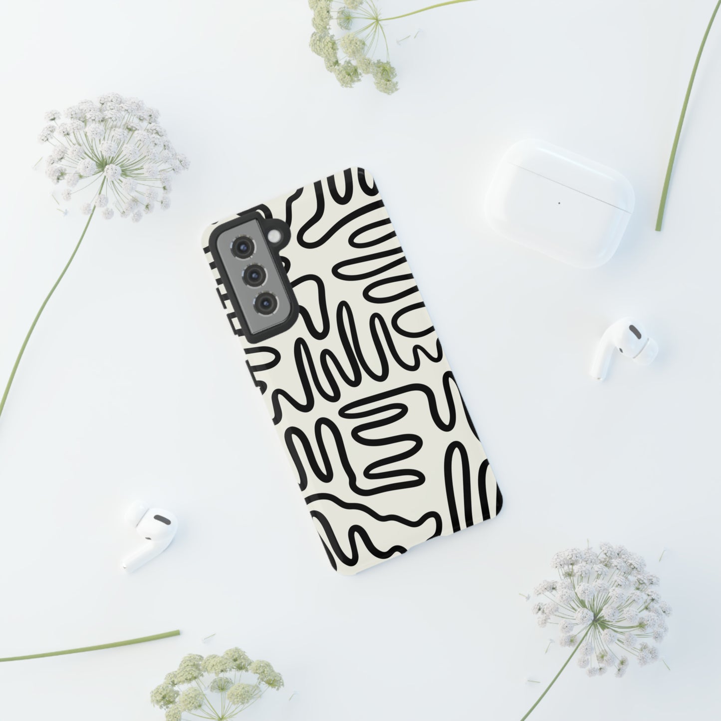 Black and White Squigles | Tough Phone Case